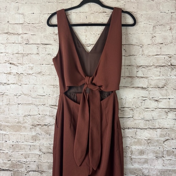 Wilfred Aritzia Size 4 Encoulement Jumpsuit Rust Brown Sleeveless Cropped V Neck - Picture 5 of 11